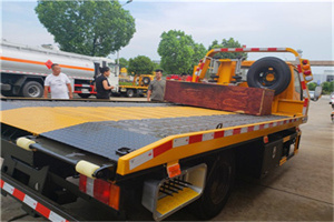 信宜附近拖车电话号码服务